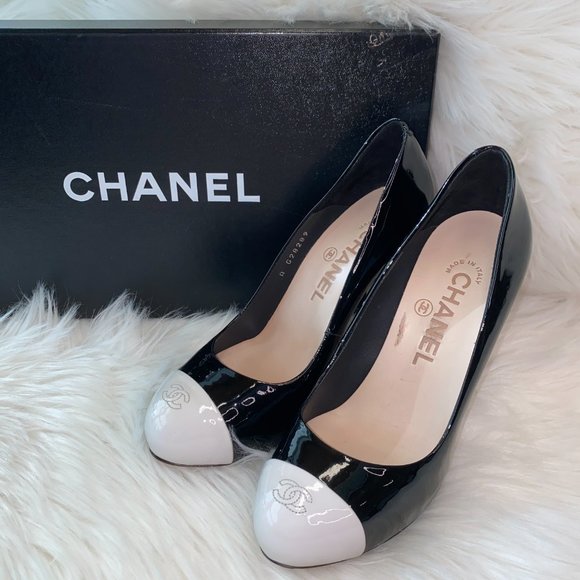 Chanel Two Tone Patent Leather Pumps - Picture 3 of 14